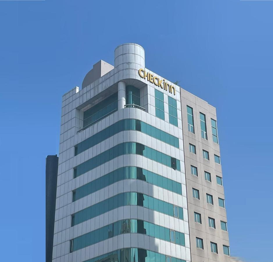 Check Inn Taipei Nanjing Buitenkant foto