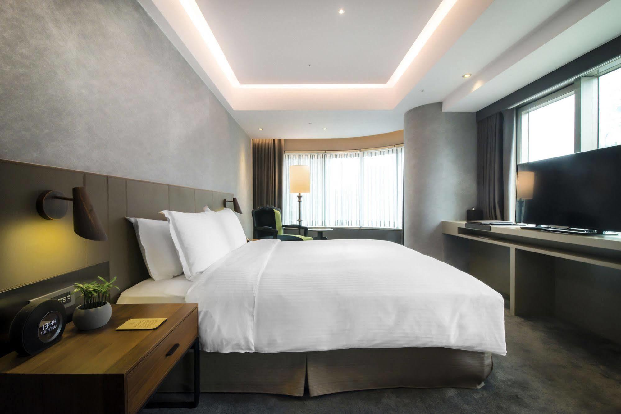 Check Inn Taipei Nanjing Buitenkant foto