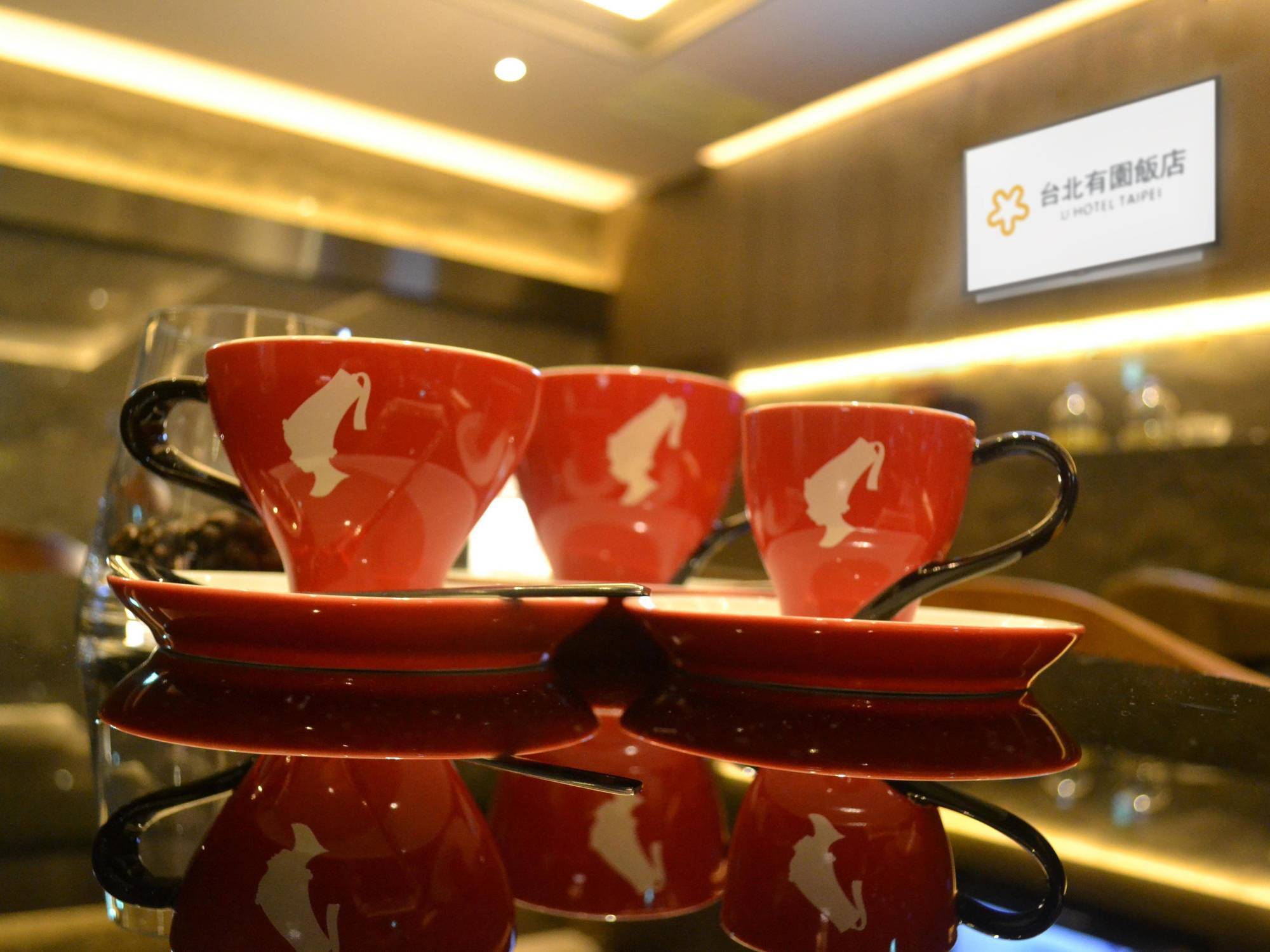 Check Inn Taipei Nanjing Buitenkant foto